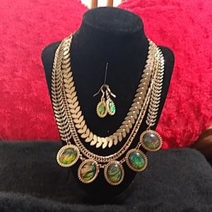 Nechlace and earring set